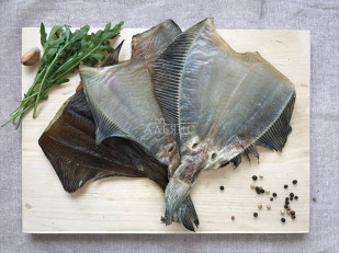 Лаваш со вкусом холодца и хрена: Камбала камчатская вяленая без икры