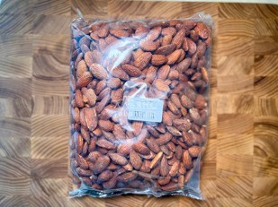 Корюшка вяленая (тушка): Миндаль ж/с со вкусом 