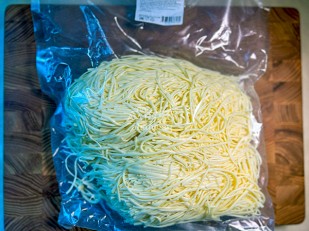 Камбала камчатская вяленая без икры: Сырный продукт ФЕРМЕРСКИЙ паутинка белая