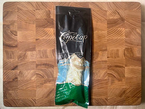 Сыр 100 гр ГОРНЫЙ СЫРОВАР (Косичка с укропом и чесноком) в Щелково