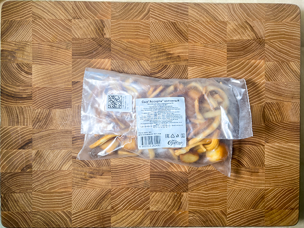 Сыр 150 гр ГОРНЫЙ СЫРОВАР (Ассорти копчёный) в Щелково