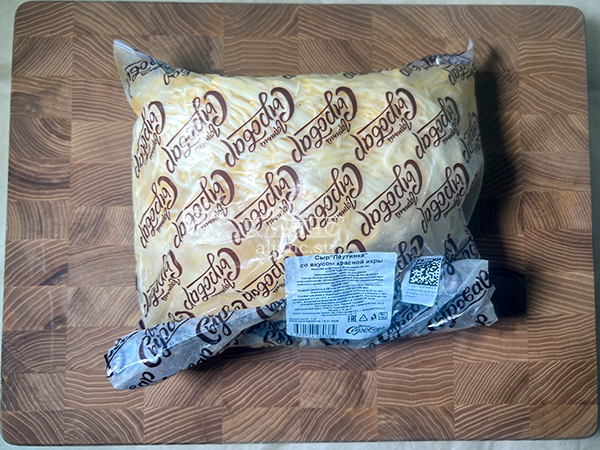 Сыр 1 кг ГОРНЫЙ СЫРОВАР (Паутинка со вкусом красной икры) в Щелково