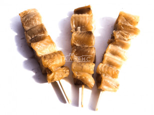 Сурские гренки с Аджикой (100 гр): Шашлычок из сома холодного копчения